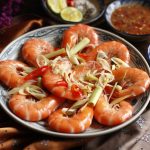 Mẹo nhỏ giúp tôm hấp đỏ tươi, ngọt thịt mà không bị tanh