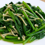 Học ngay cách xào cải bó xôi + nấm kim châm: món rau nhẹ nhàng, bổ gan, no lâu