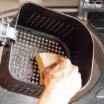 Nồi chiên không dầu bị rỉ sét? Đây là cách khôi phục sáng bóng như mới