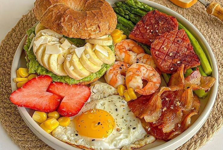 Dân văn phòng giảm cân: Nhịn bữa sáng hay bữa tối là lựa chọn thông minh?