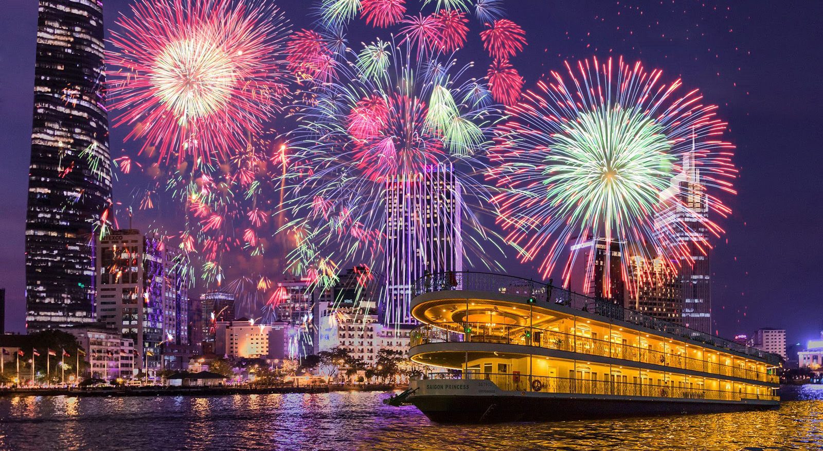 Rực rỡ đón năm mới 2026: TP HCM bắn pháo hoa và tổ chức Countdown ở trung tâm