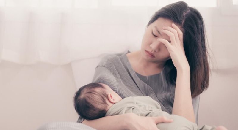 Thiếu ngủ sau sinh: Nguy cơ trầm cảm tăng cao, sức khỏe mẹ suy giảm nghiêm trọng