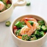 Đổi gió mâm cơm gia đình với món củ năng xào tôm