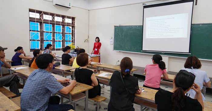 Họp phụ huynh và những phản ứng cảm xúc sai lầm của cha mẹ