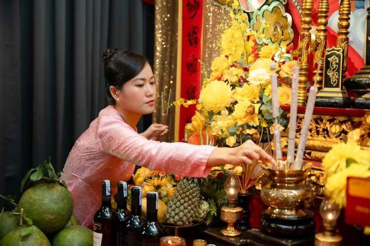 Chọn đúng giờ cúng Rằm tháng Chạp, tài lộc cuối năm rộng mở