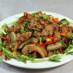 Cách làm heo rừng xào sả ớt thơm nồng, thịt săn ngọt không dai