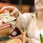 Bốn xu hướng định hình chi tiêu của người tiêu dùng toàn cầu năm 2026