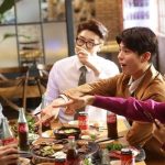 Bí quyết ăn tiệc cuối năm mà vẫn yên tâm về cân nặng