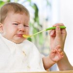 Bé biếng ăn phải làm sao? Gợi ý từ chuyên gia dinh dưỡng