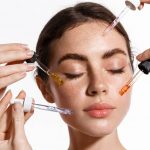 Da xấu đi sau vài ngày ăn uống, thức khuya dịp Tết: Làm gì để cứu làn da?