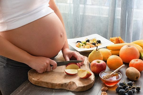 Những thực phẩm “cấm kỵ” mẹ bầu không nên ăn trong thai kỳ