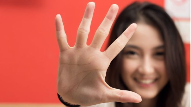 Nhìn tay đoán giàu sang: 4 đặc điểm không phải ai cũng có