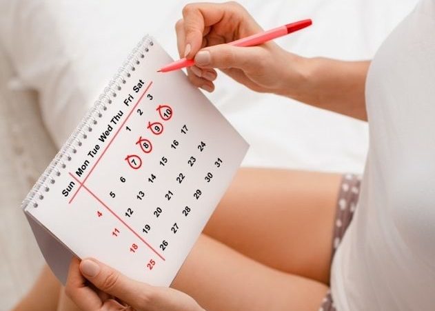 Kinh nguyệt ra ít kéo dài cảnh báo điều gì?